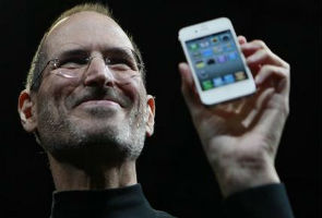Steve Jobs kept tight rein as he drove Apple