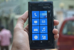 Nokia Lumia 800 review