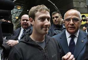 Zuckerberg kicks off Facebook's IPO show in New York