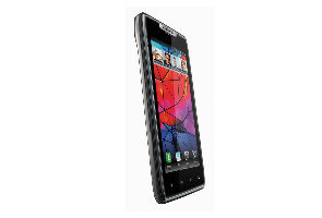 Motorola launches slimmer Razr for Rs.33,990