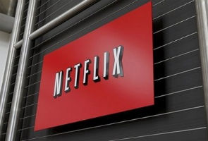 Netflix CEO's stock options slashed after bad year