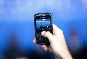India can monitor BlackBerry without codes: Report