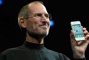 Steve Jobs, Apple's visionary, dies at 56