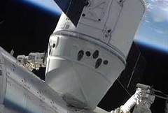 SpaceX's Dragon makes historic space station dock