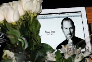 In his last days, Steve Jobs focused on family first