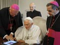 Twitter gets Pope's blessing