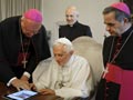 Pope Benedict XVI to get a &#039;personal&#039; Twitter account