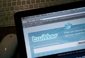 Twitter broadens reach with 