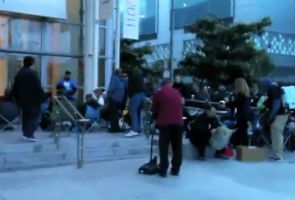 Attendees queue-up for Apple developer conference