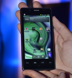 Lava XOLO X900, the Intel-powered smartphone goes on sale