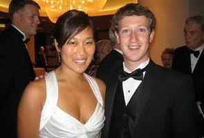 Facebook bug reveals Mark Zuckerberg's private pictures