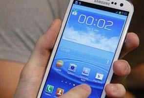 Samsung Galaxy S3 gets head start on rival iPhone