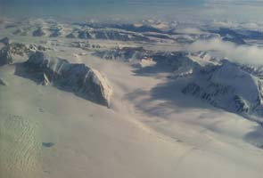 Arctic_Circle_snowcapped_295X200.jpg