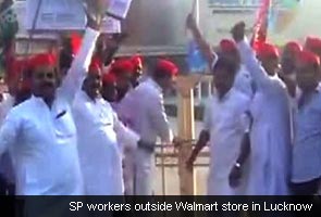 Bandh_SP_workers_walmart_295.jpg