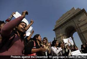 Delhi-gang-rape-protest-WITH-caption-295x200_p.jpg