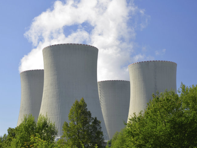 Japan's Ruling Party Urges Government to Push for Nuclear Return