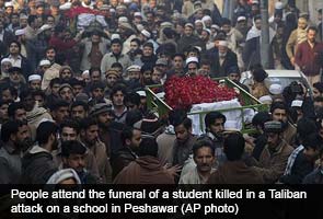 Peshawar_funeral_AP_295.jpg