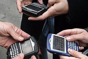 RIM to allow only legal monitoring of BlackBerry data in India