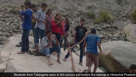 hyderabad-students-before-mishap-440.jpg