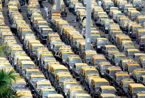 mumbai_cabs_midday_295.jpg