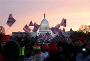 obama_supporters_swearing_in2_295.jpg