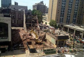 philadelphia_building_collapse2_295X200.jpg