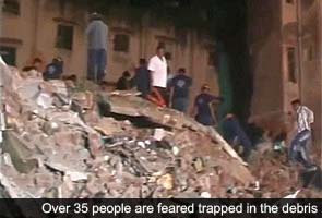 vadodara_building-collapse_caption_295.jpg
