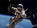 Chinese astronauts get first ever email from earth